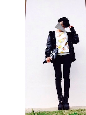 「Keith Haring（キース・ヘリング）のアイテム（腕時計）」を使った、y___nさん（レディース・159cm）の冬コーディネート