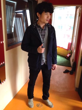 「アイテム（マウンテンパーカー、ブルー系）」を使った、BRUCEさん（メンズ・172cm）の冬コーディネート