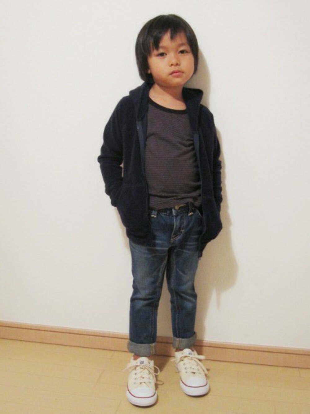 「JOURNAL STANDARD relumeの☆JOURNAL STANDARD relume KIDS: パイルダイドジップパーカー #（パーカー、ブルー系）」を使った、JOURNAL STANDARD EC担当さん（キッズ・105cm）の春コーディネートの1枚目の写真