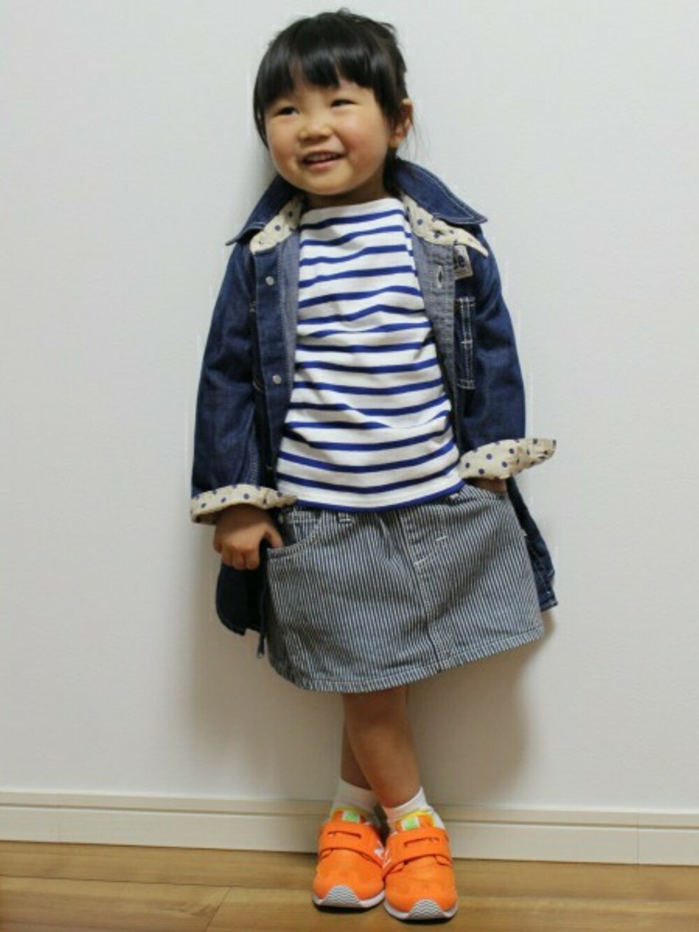 「JOURNAL STANDARD relumeのLee KIDS COVER ALL ONE PEACE#（ワンピース、ブルー系）」を使った、JOURNAL STANDARD EC担当さん（キッズ・95cm）の春コーディネートの1枚目の写真