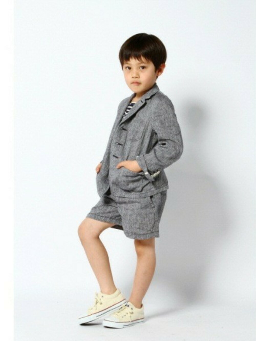 「JOURNAL STANDARD relumeの☆JOURNAL STANDARD relume KIDS: リングヤーンテーラードジャケット #（テーラードジャケット、ブルー系）」を使った、JOURNAL STANDARD EC担当さん（キッズ・120cm）の春コーディネートの1枚目の写真