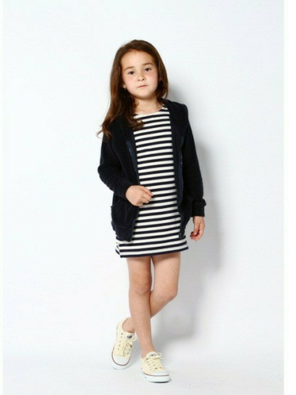 「JOURNAL STANDARD relumeの☆JOURNAL STANDARD relume KIDS: パイルダイドジップパーカー #（パーカー、ブルー系）」を使った、JOURNAL STANDARD EC担当さん（キッズ・120cm）の春コーディネートの1枚目の写真