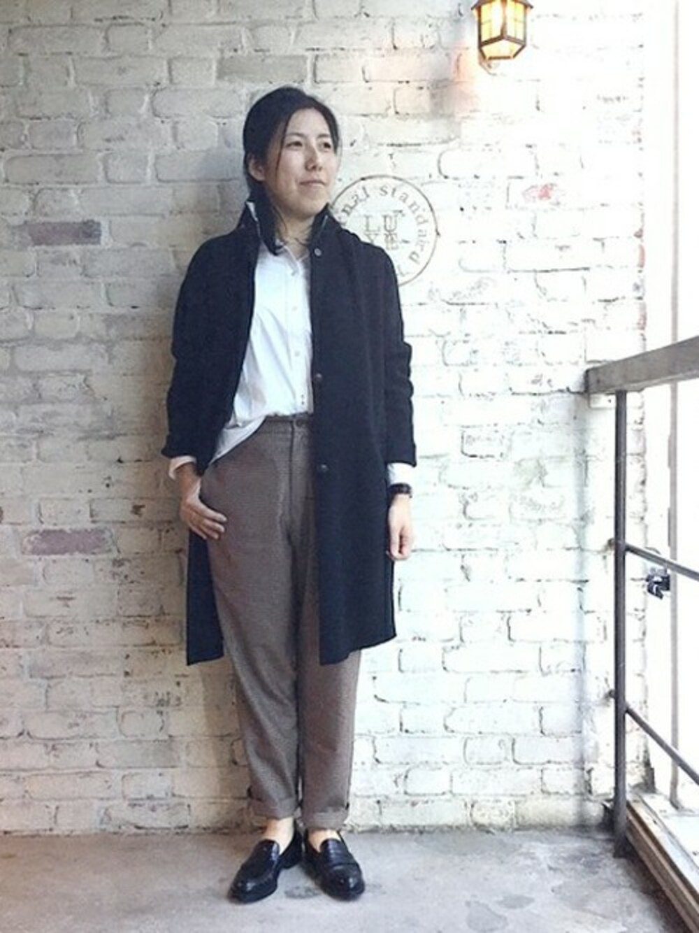 「大人カジュアル、チェックパンツ、ラフ、journal standard luxe、luxe、テーパーパンツ」｜「JOURNAL STANDARD LUXEのアナスタシアチェック BOOパンツ#（その他パンツ、ブラウン系）」を使った、JOURNAL STANDARD EC担当さん（メンズ・160cm）の冬コーディネートの1枚目の写真