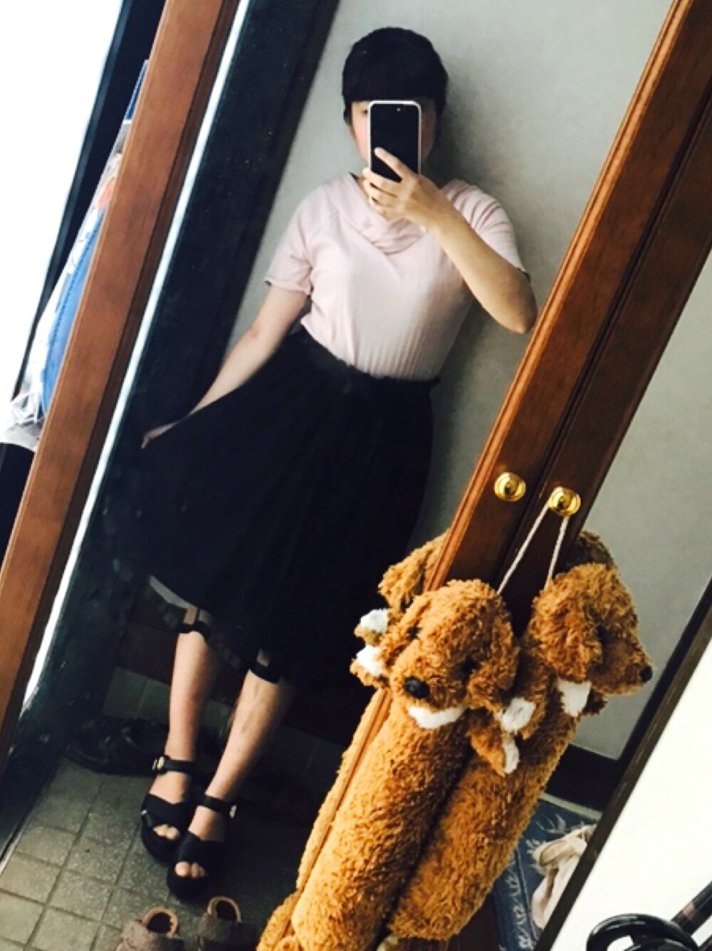 「黒×ピンク、膝下スカート、チュールスカート、お仕事コーデ、最近スカート多い、Fi.n.t、疲れたな」｜「F i.n.tのアイテム（ニット/セーター、グレー系）」を使った、もえりん✩⃛さん（レディース・154cm）の秋コーディネートの1枚目の写真
