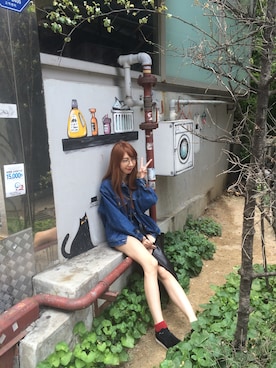 「travel」｜「アイテム（デニムジャケット）」を使った、yuyiさん（レディース・168cm）の夏コーディネート