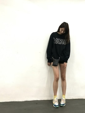 「LILY BROWN（リリーブラウン）のLily Brown×atmosコラボ ASICS’GEL SAGA’スニーカー（スニーカー、イエロー系）」を使った、yuyiさん（レディース・168cm）の春コーディネート