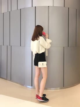 「BROOKS（ブルックス）のアイテム（スニーカー、レッド系）」を使った、yuyiさん（レディース・168cm）の冬コーディネート