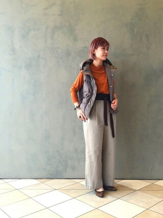 Kaori Shimomura使用「BEAUTY&YOUTH UNITED ARROWS（BY∴ 16Gボトルネックワイドニット）」的時尚穿搭