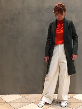 「テラコッタ」｜「アイテム（チェスターコート）」を使った、Kaori Shimomuraさん（レディース・160cm）の秋コーディネート