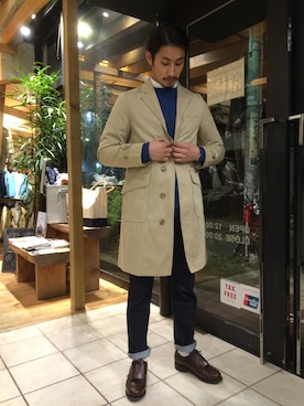 「白シャツ×ニット」｜「アイテム（チェスターコート）」を使った、岩井一真さん（メンズ・170cm）の冬コーディネート