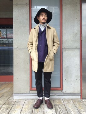 「ツバ広ハット」｜「アイテム（ステンカラーコート）」を使った、岩井一真さん（メンズ・170cm）の春コーディネート