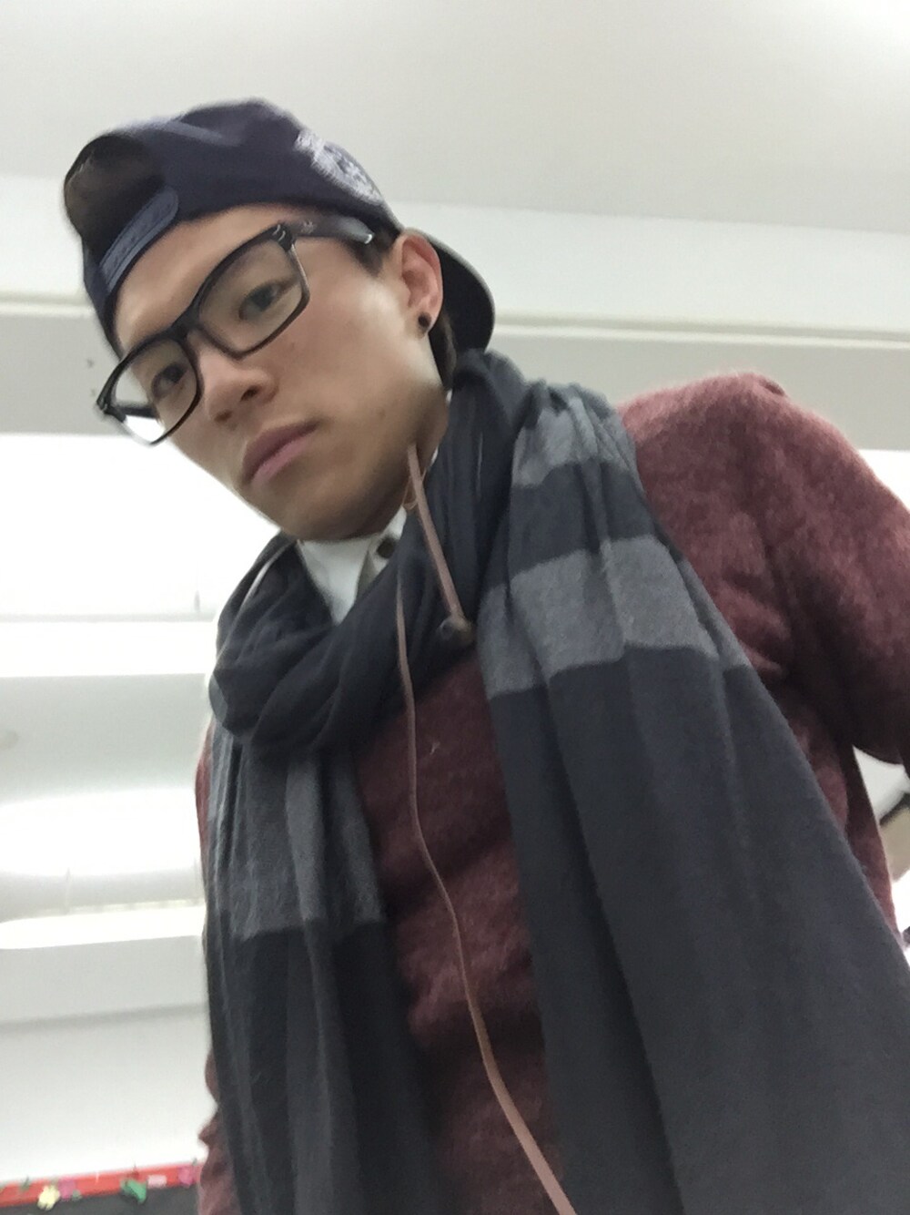 「Ray-Banのアイテム（メガネ、ブラック系）」を使った、Jimmy.Wさん（メンズ・163cm）の冬コーディネートの1枚目の写真