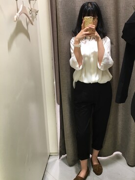 「MANGO（マンゴ）のアイテム（スラックス）」を使った、hoolleeさん（レディース・165cm）の春コーディネート