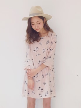 「バレンタインデートスタイル」｜「アイテム（帽子）」を使った、崎道 佳子さん（レディース・165cm）の冬コーディネート