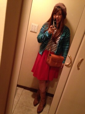 「不明のアイテム（スカート、レッド系）」を使った、Minamiさん（レディース・165cm）の秋コーディネート