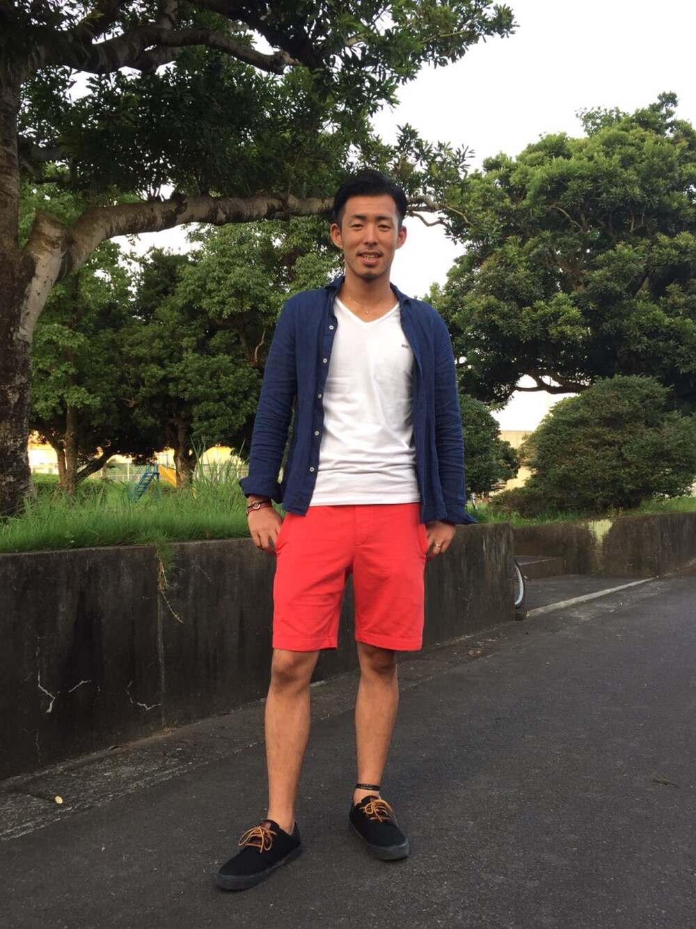 「UNIQLO、夏、短パン、ラルフローレン、Diesel」｜「DIESELのT-THERAPON T-SHIRT（Tシャツ/カットソー、ホワイト系）」を使った、Tsubasa Iwaiさん（メンズ・173cm）の夏コーディネートの1枚目の写真