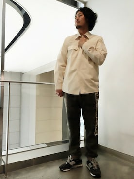 「shirts．（シャツ）のアイテム」を使った、Mr.nakamuraさん（メンズ・182cm）の秋コーディネート