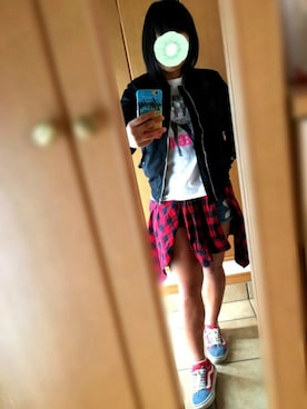 「ストリートカジュアル」｜「アイテム（ミリタリージャケット）」を使った、Amiさん（レディース・154cm）の秋コーディネート