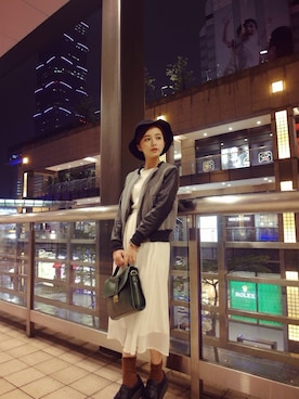 「愛洋裝（アイドレス）のアイテム」を使った、彤羽さん（レディース・156cm）の秋コーディネート