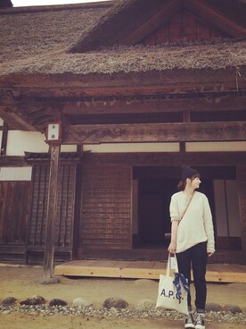 「チャックテイラー」｜「アイテム（ニットキャップ/ビーニー）」を使った、hitomiさん（レディース・166cm）の春コーディネート