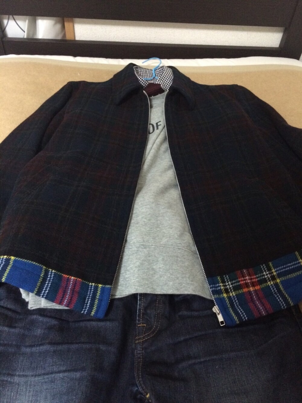 「COMME des GARCONS、ギンガムチェック、チェック、グレースウェット、ニットタイ」｜「COMME des GARCONSのアイテム（その他アウター、その他）」を使った、でこさん（メンズ・170cm）の春コーディネートの1枚目の写真