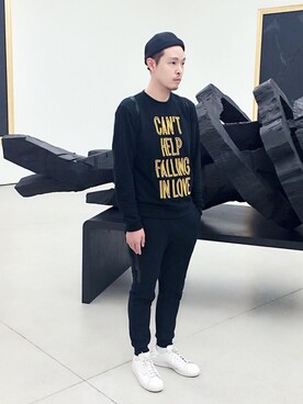 「OPENING CEREMONY（オープニングセレモニー）のアイテム（スウェット）」を使った、Matthew Chiu さん（メンズ・178cm）の冬コーディネート