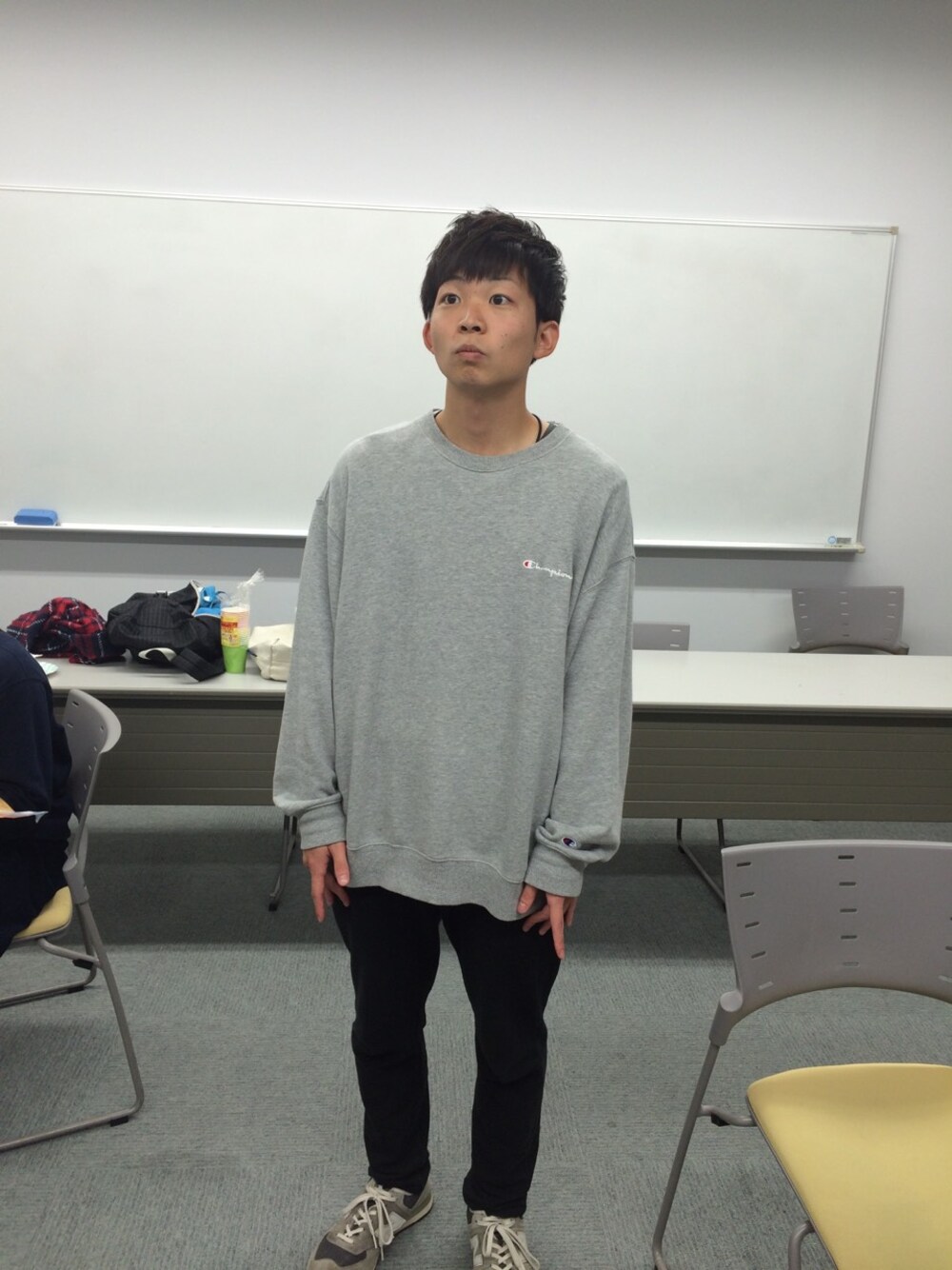 「GUCCIのアイテム（香水、ブラック系）」を使った、徳竹 凌さん（メンズ・170cm）の秋コーディネートの1枚目の写真