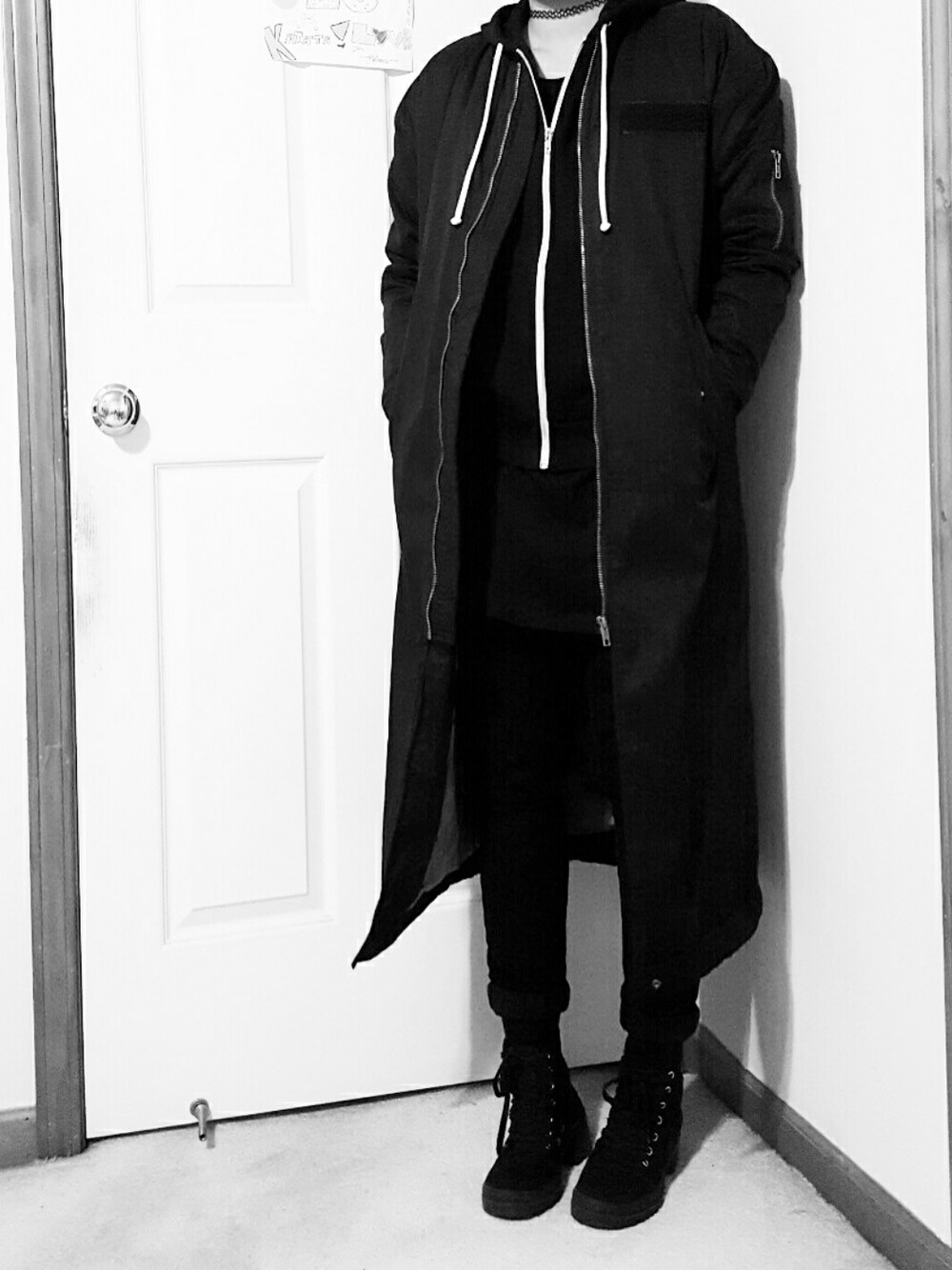 「ootd、outfit、ユニクロ、FOREVER 21、ＨＭ、モノトーン、モノトーンコーデ、アキコーデ、fall」｜「UNIQLOのWOMEN ハイライズスマートシェイプジーンズ（デニムパンツ、ブラック系）」を使った、Rinaさん（レディース・160cm）の秋コーディネートの1枚目の写真