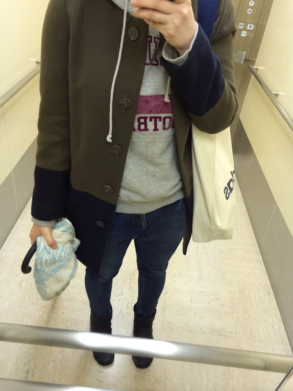 「SENSE OF PLACE by URBAN RESEARCHのTRダブルフェイスコート（その他アウター、グリーン系）」を使った、うっちゃんさん（レディース・161cm）の冬コーディネートの1枚目の写真