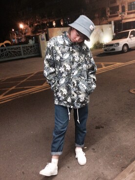 「oversize」｜「アイテム（ナイロンジャケット）」を使った、LinXinさん（レディース・162cm）の秋コーディネート