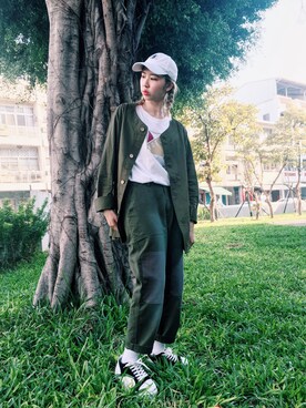 「Slightly Numb（スライトリーナム）のアイテム（帽子）」を使った、LinXinさん（レディース・163cm）の春コーディネート