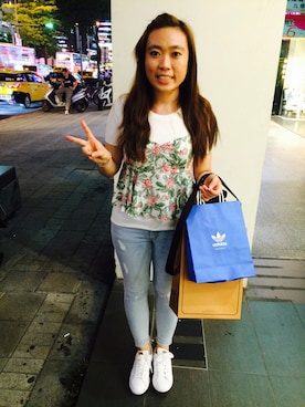 「MINI CREAMのアイテム」を使った、シンディさん（レディース・155cm）の春コーディネート