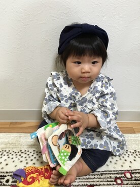 「アイテム（ヘアアクセサリー、ブルー系）」を使った、あーこさん（キッズ・70cm）の秋コーディネート