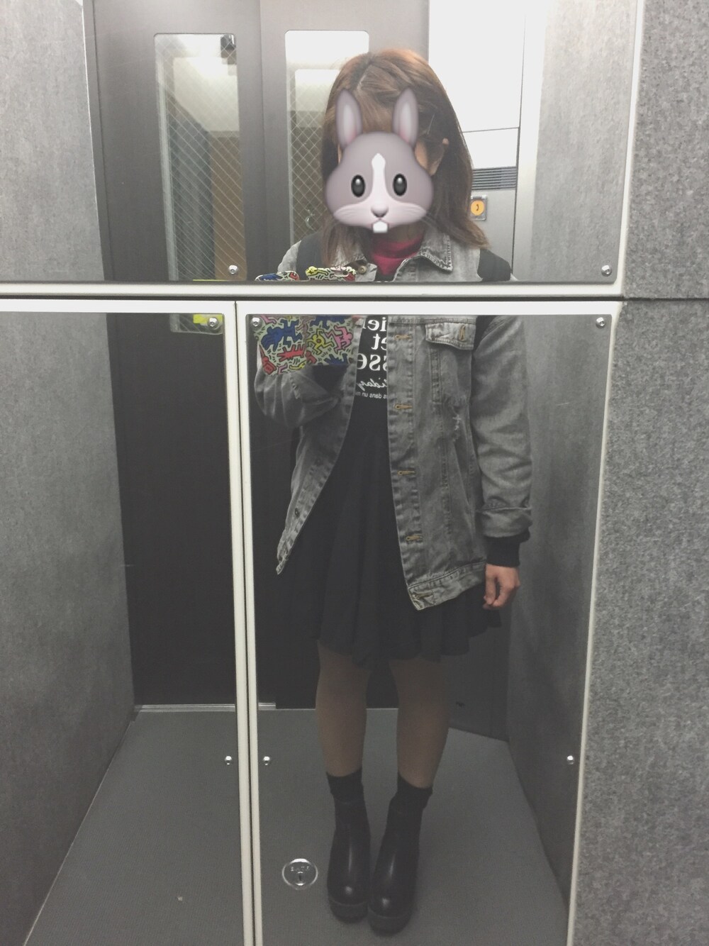 「NICE CLAUPのアイテム（デニムジャケット、グレー系）」を使った、HAZUK!さん（レディース・154cm）の春コーディネートの1枚目の写真