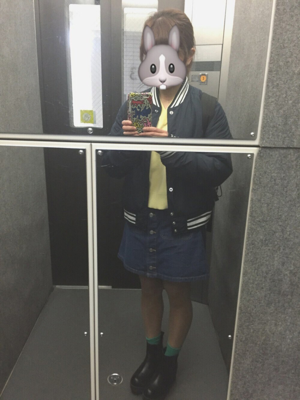 「jouetieのchampionワッペンスタジャン（スタジャン、ブルー系）」を使った、HAZUK!さん（レディース・154cm）の春コーディネートの1枚目の写真
