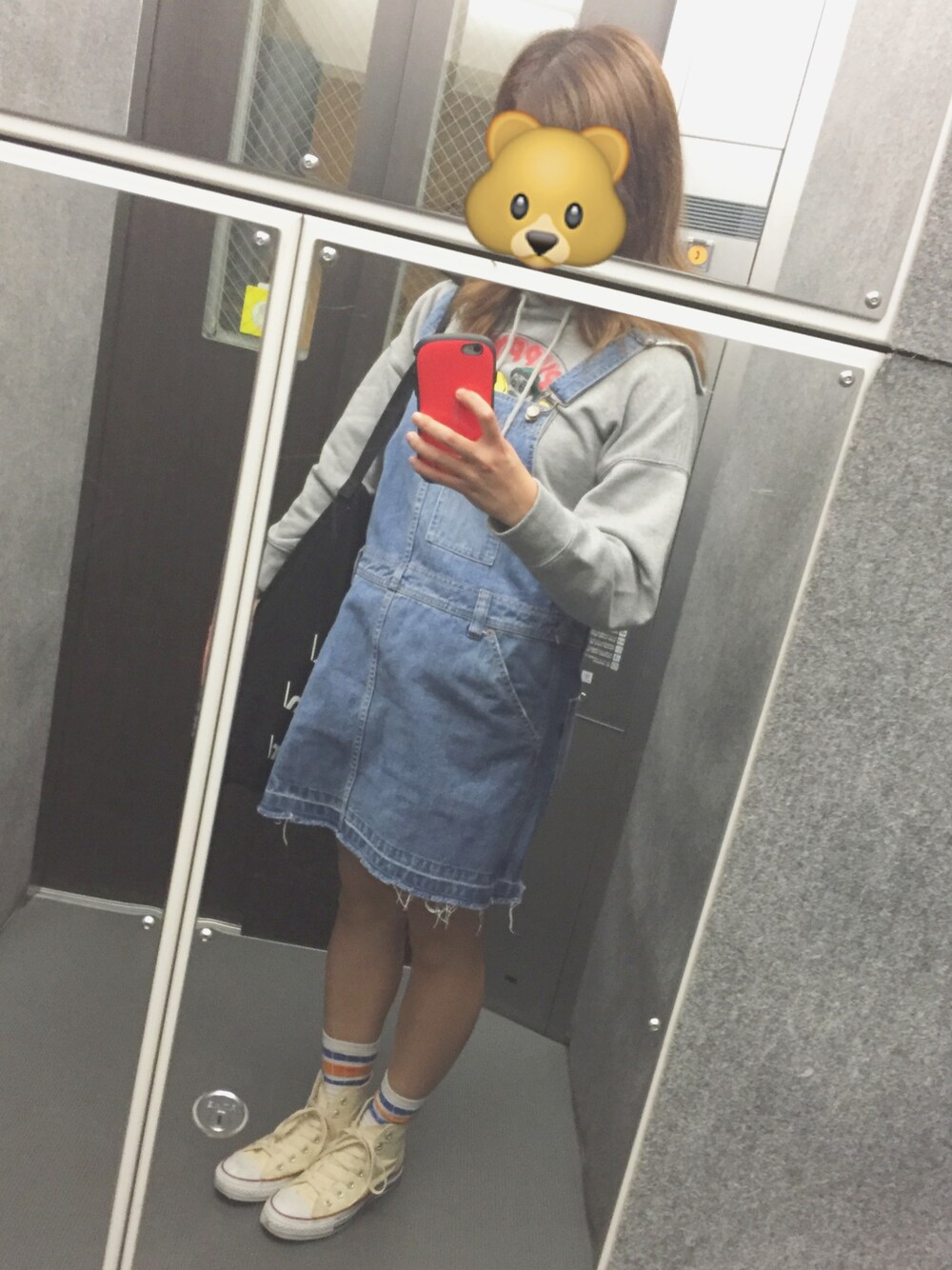 「CONVERSEのCONVERSE / CVS ALL STAR  HI（スニーカー、ホワイト系）」を使った、HAZUK!さん（レディース・154cm）の冬コーディネートの1枚目の写真