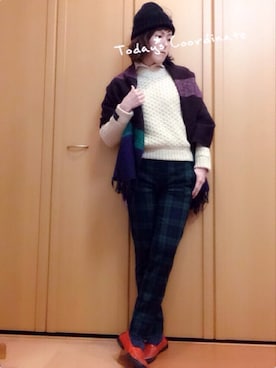 「アイテム（レインシューズ、オレンジ系）」を使った、cha!!さん（レディース・156cm）の冬コーディネート