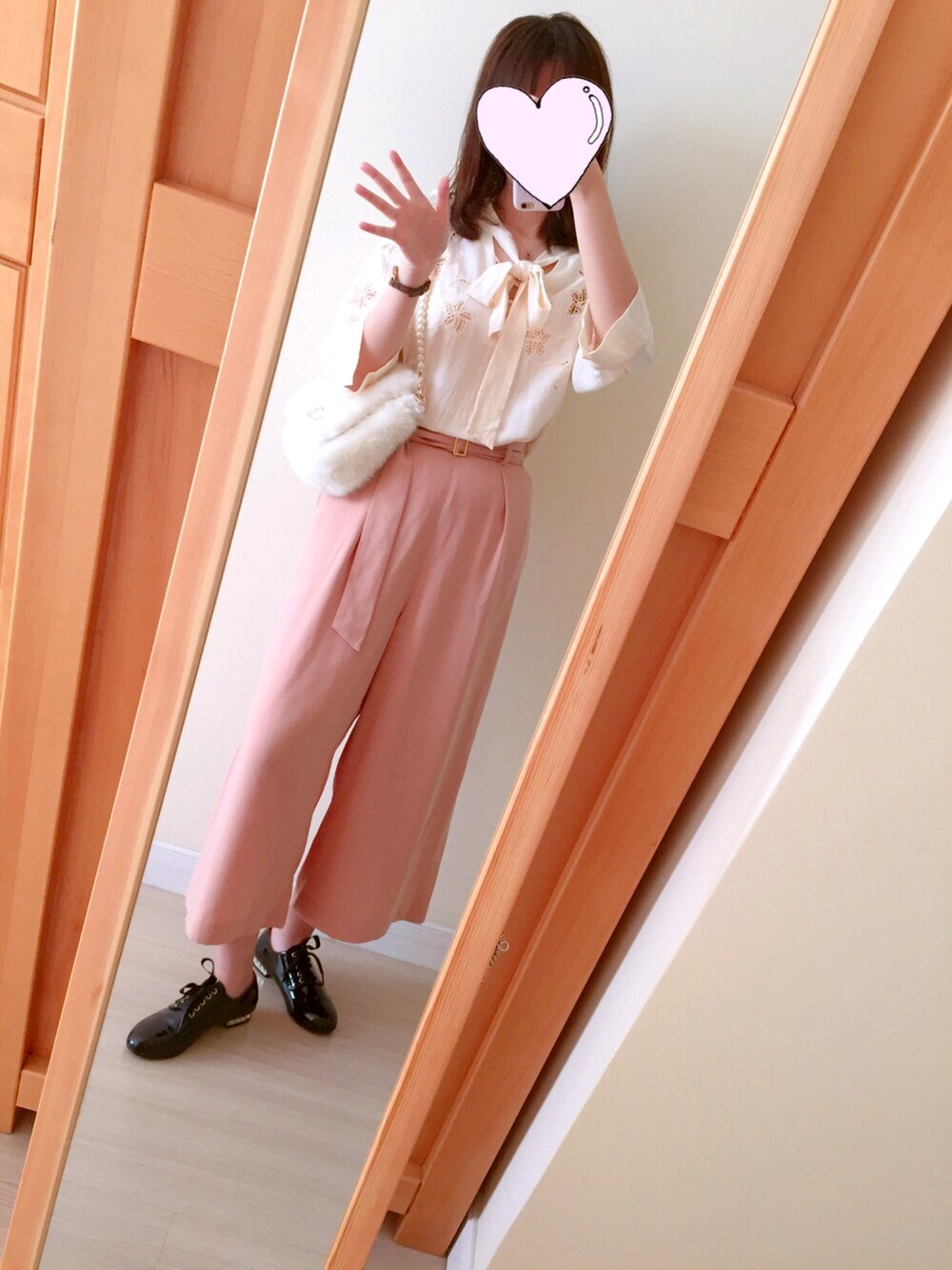 「秋コーデ」｜「blanchicのアイテム（その他パンツ、ピンク系）」を使った、Kirima♡さん（レディース・166cm）の秋コーディネートの1枚目の写真