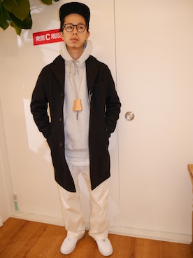 「プルオーバーパーカー」｜「アイテム（チェスターコート）」を使った、チャヤマコトさん（メンズ・169cm）の冬コーディネート