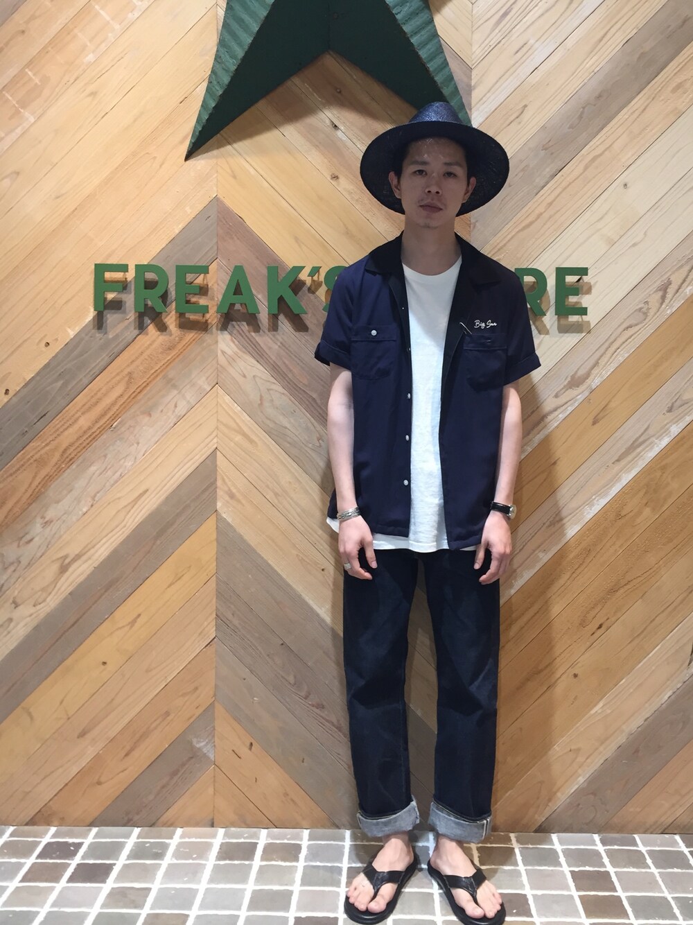 チャヤマコトさんの「【MADE IN JAPAN】 レーヨンボーリングシャツ                （FREAK'S STORE）」を使ったコーディネート