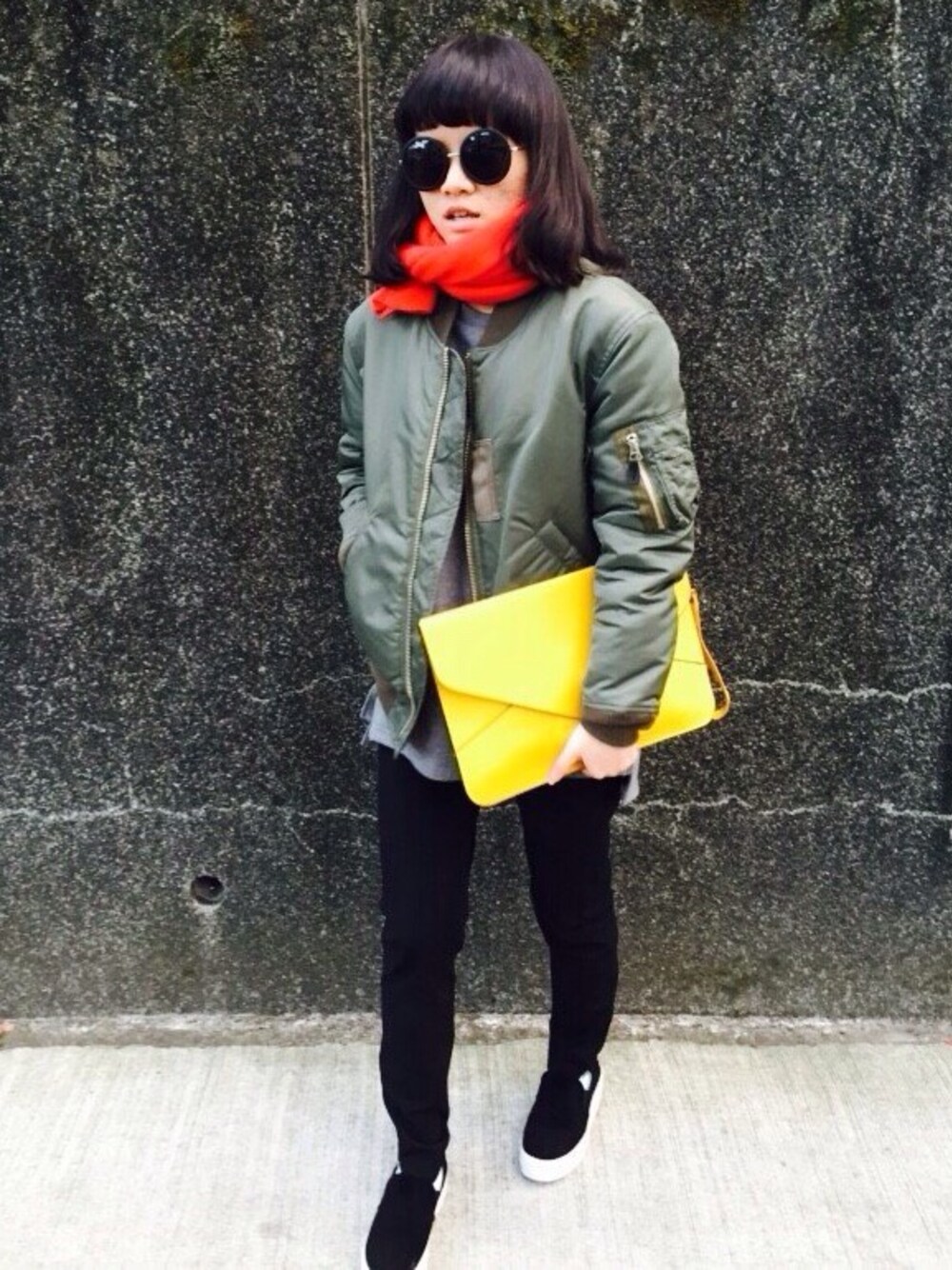 「Sunglasses、ZARA、moussy、handbag」｜「MOUSSYのアイテム（ミリタリージャケット、グリーン系）」を使った、Rubyさん（レディース・153cm）の冬コーディネートの1枚目の写真