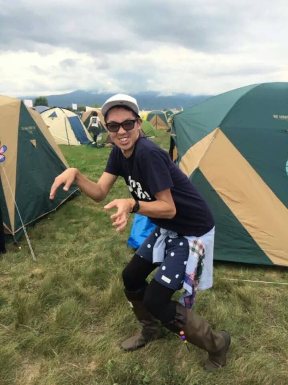 「スポーツミックス、risingsunrockfestival、夏フェス、フェス」｜「Saturdays NYCのPOLKA DOT（水着、ブルー系）」を使った、ヒロシさん（メンズ・183cm）の夏コーディネートの1枚目の写真