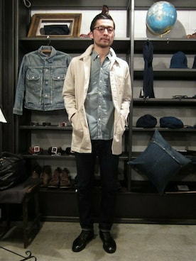「Denime（ドゥニーム）のアイテム（ステンカラーコート）」を使った、ikezawaさん（メンズ・180cm）の春コーディネート