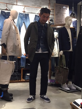 「アイテム（デニムジャケット）」を使った、ikezawaさん（メンズ・180cm・30代）の冬コーディネート