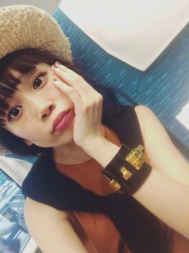 山野ゆりさんのコーディネート