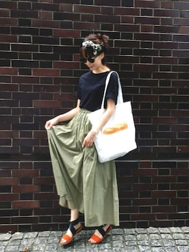 山野ゆりさんのコーディネート