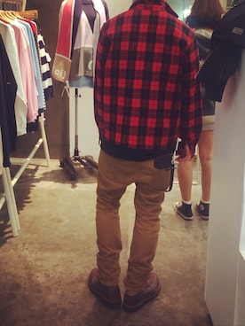 「HUGO BOSS（ヒューゴボス）のアイテム（Tシャツ/カットソー）」を使った、주.D.기돈さん（メンズ・178cm）の秋コーディネート