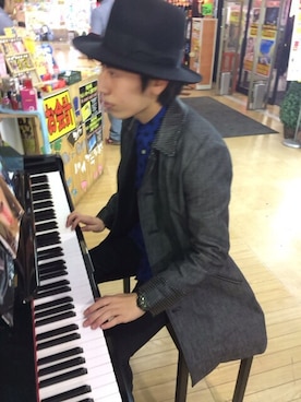 「N.HOOLYWOOD（N.ハリウッド）のアイテム（チェスターコート）」を使った、masさん（メンズ・170cm）の春コーディネート