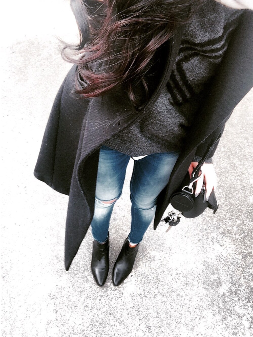 「ZARA、GIVENCHY、KENZO、BASIC」｜「KENZOのK Logo Wool Knit（ニット/セーター、グレー系）」を使った、YURI NAKAMURAさん（レディース・158cm）の冬コーディネートの1枚目の写真