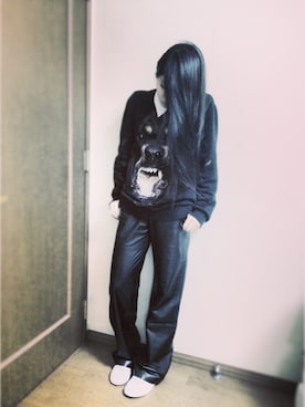 「GIVENCHY」｜「アイテム（その他）」を使った、YURI NAKAMURAさん（レディース・158cm）の春コーディネート